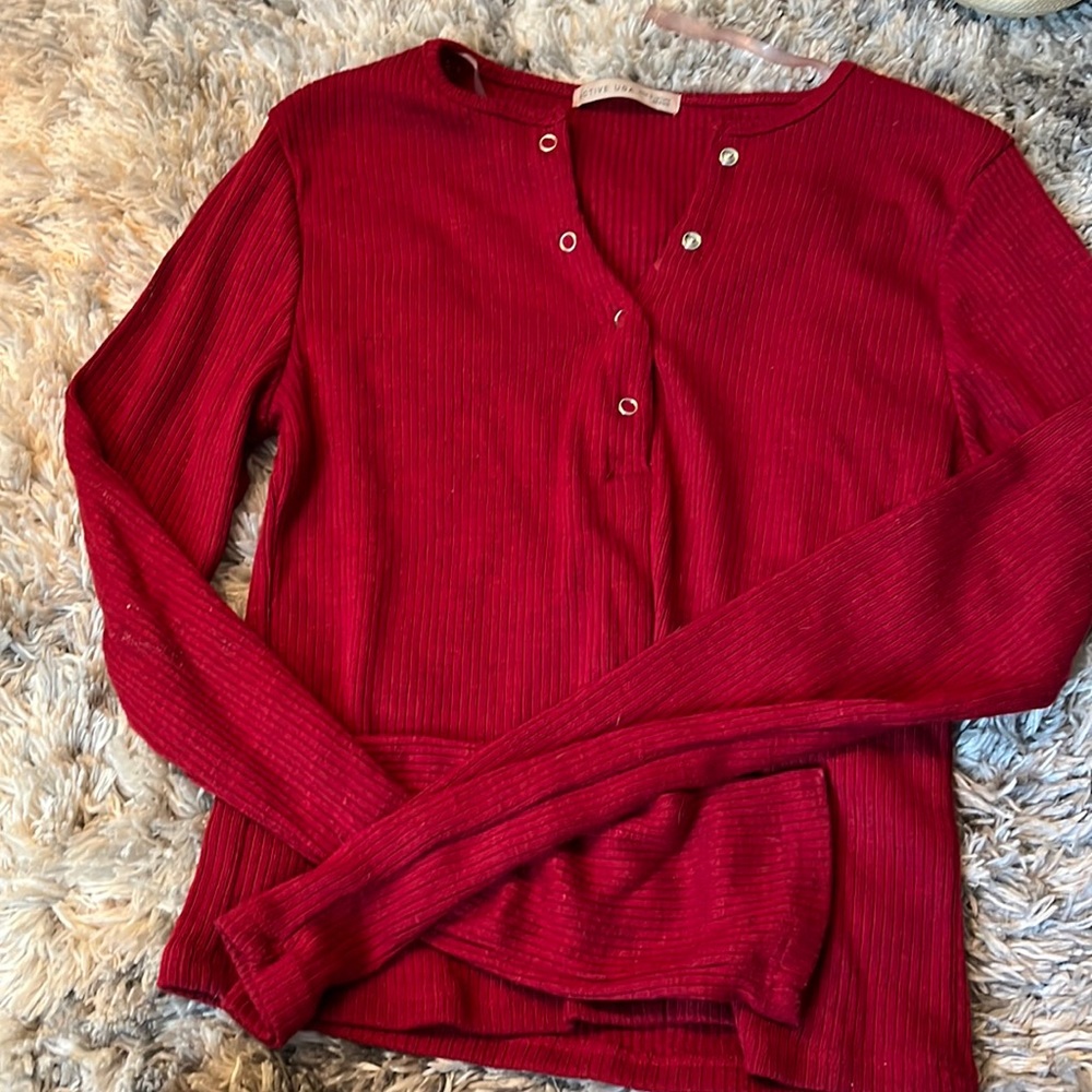 Long sleeve. size medium worn once